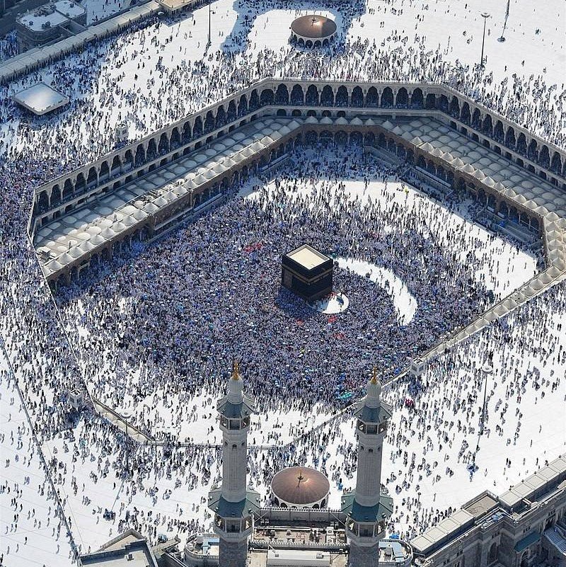 Islam: What should women wear during Hajj & Umrah?  October 2025 - Mariam's Collection