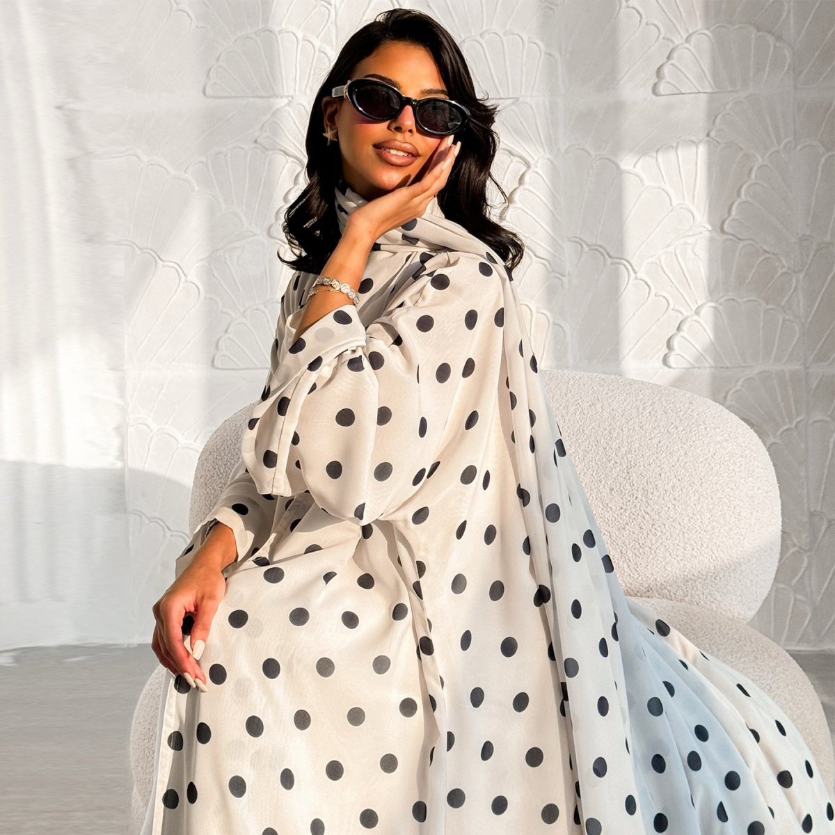 Polka Dot Open Abaya Set – 2-Piece Crepe Abaya with Hijab