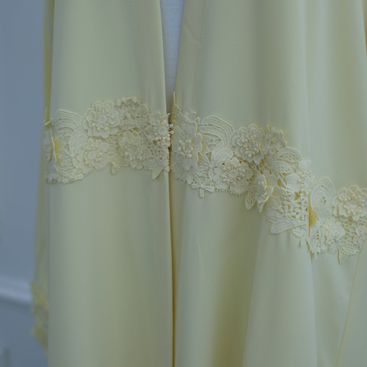 3D Floral Lace Trim Open Abaya(MOA336) - Mariam's Collection