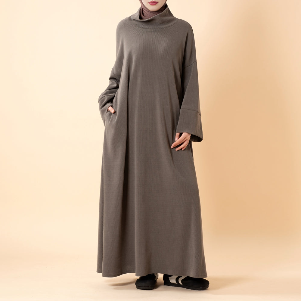Relaxed Turtleneck Abaya with Pockets(MA383)