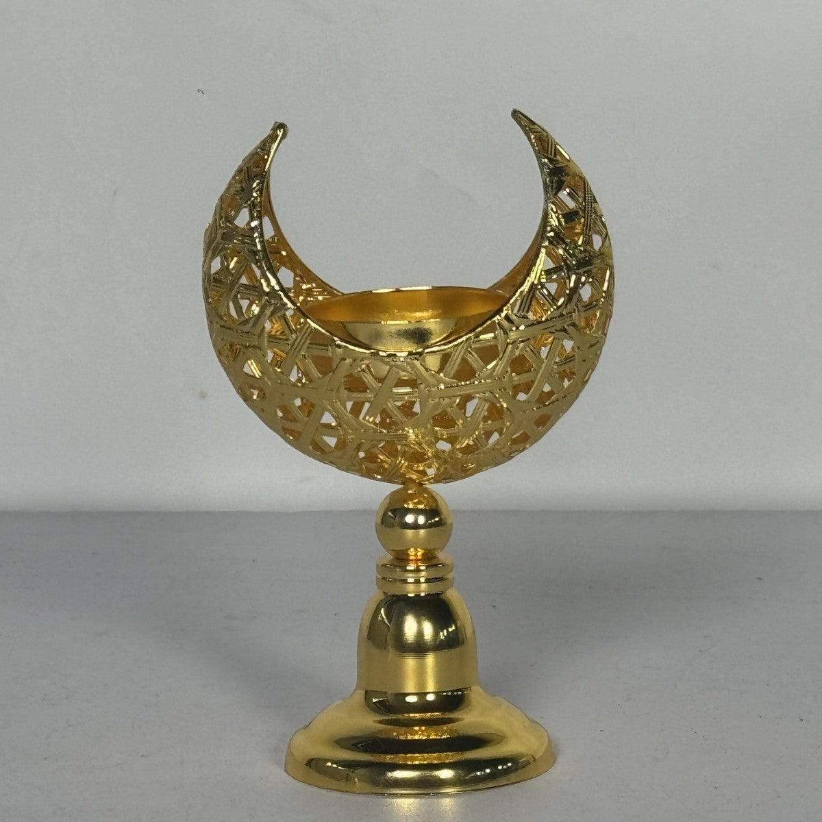 Hollow Moon Candle Holder – Iron Ramadan Decorative Accent (MAC379)