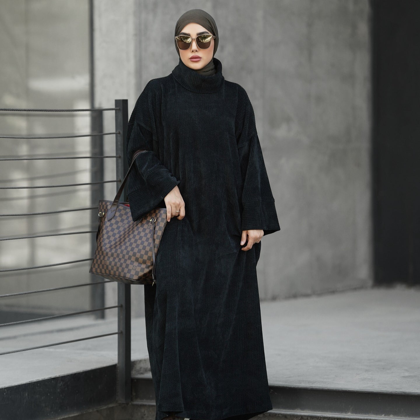 Relaxed Turtleneck Abaya with Pockets(MA383)