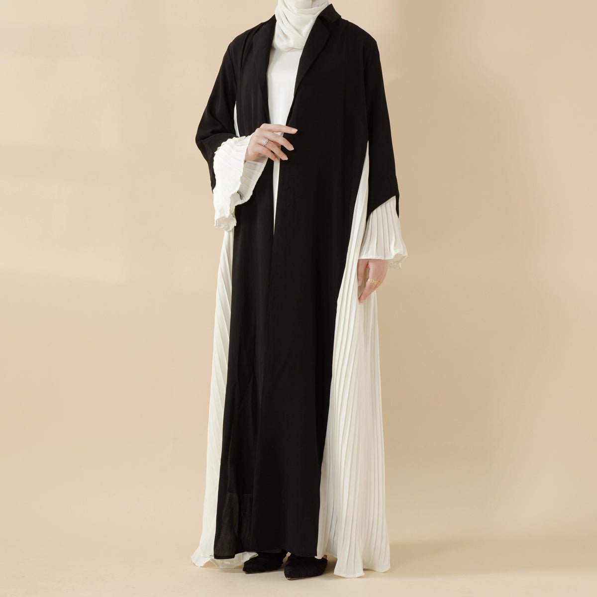 Black and White Contrast Color Accordion Pleat Panel Open Abaya (MOA125) - Mariam's Collection