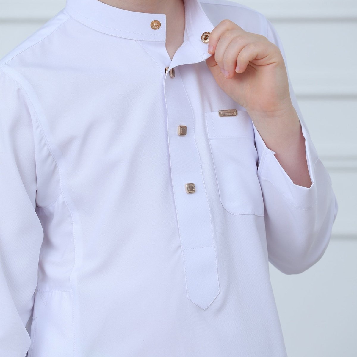 Boys White Thobe with Stand Collar – Kids Eid Thobe