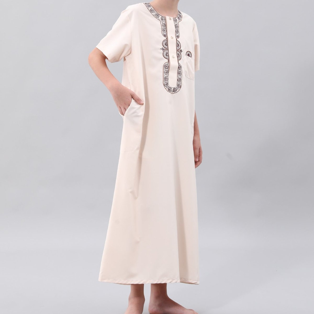 Boys Embroidered Thobe with Pocket – Kids Eid Thobe UK