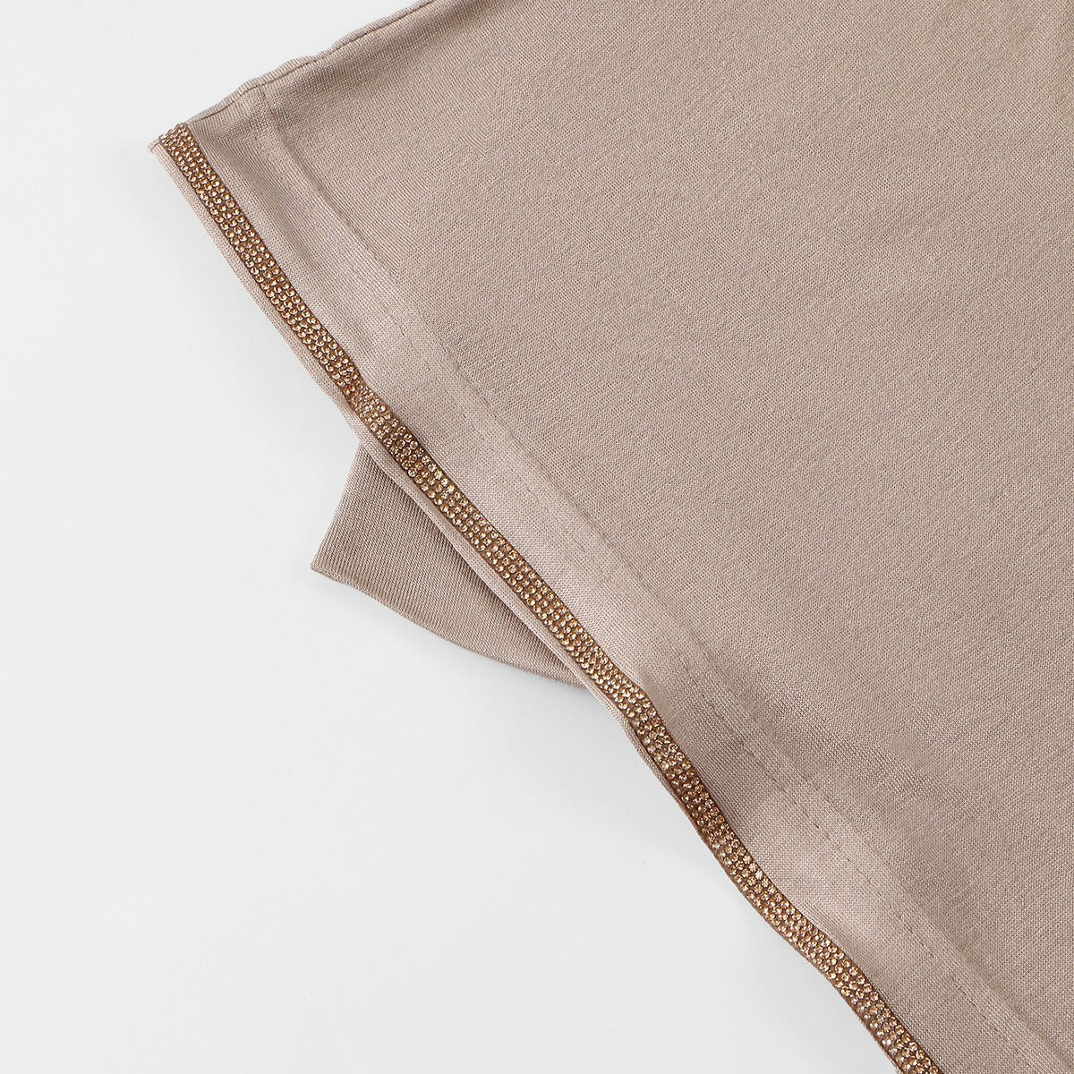Back view of pull-on Al-Amira hijab showing ruffled shoulder hem