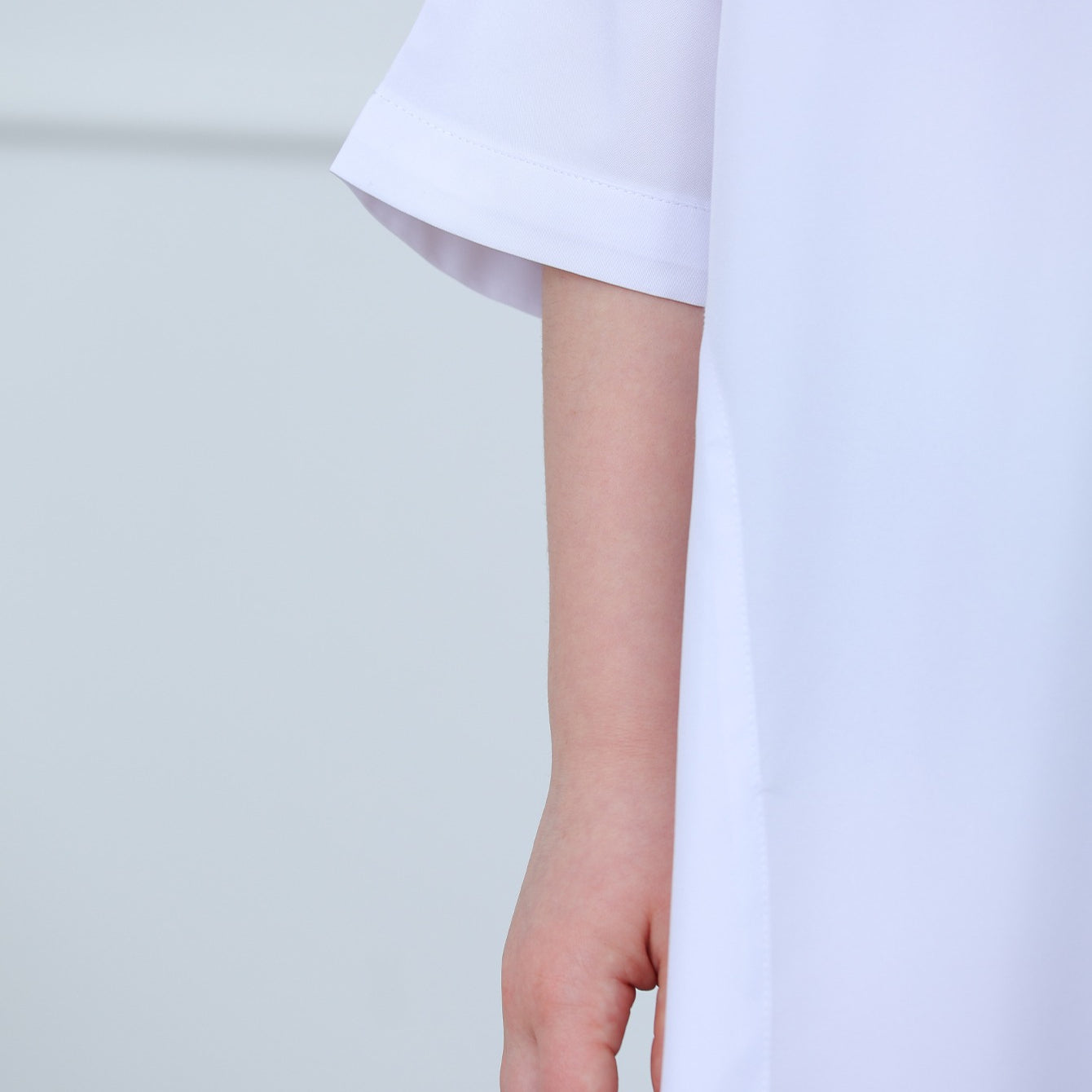 Black Geometric Trim Islamic Thobe(MKB018)