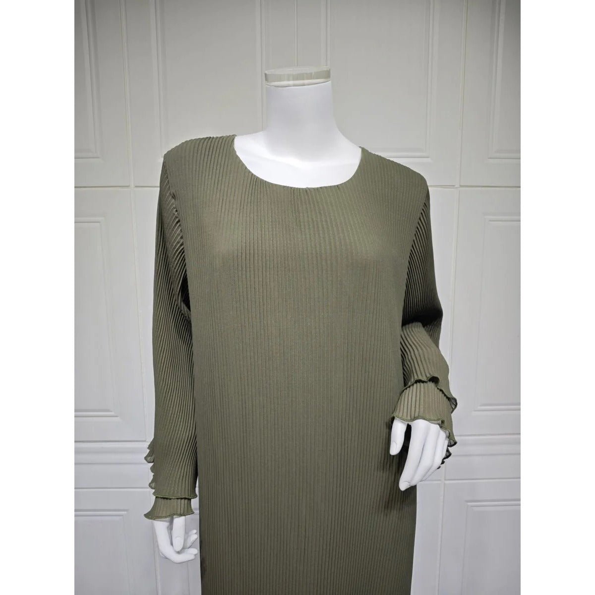 Elegant Muslim Women's Pleated Chiffon Pullover Robe Dress Modest Solid Color Abaya with Flared Sleeves. (MA176) - Mariam's Collection