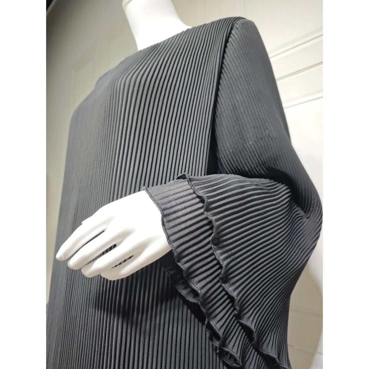 Elegant Muslim Women's Pleated Chiffon Pullover Robe Dress Modest Solid Color Abaya with Flared Sleeves. (MA176) - Mariam's Collection