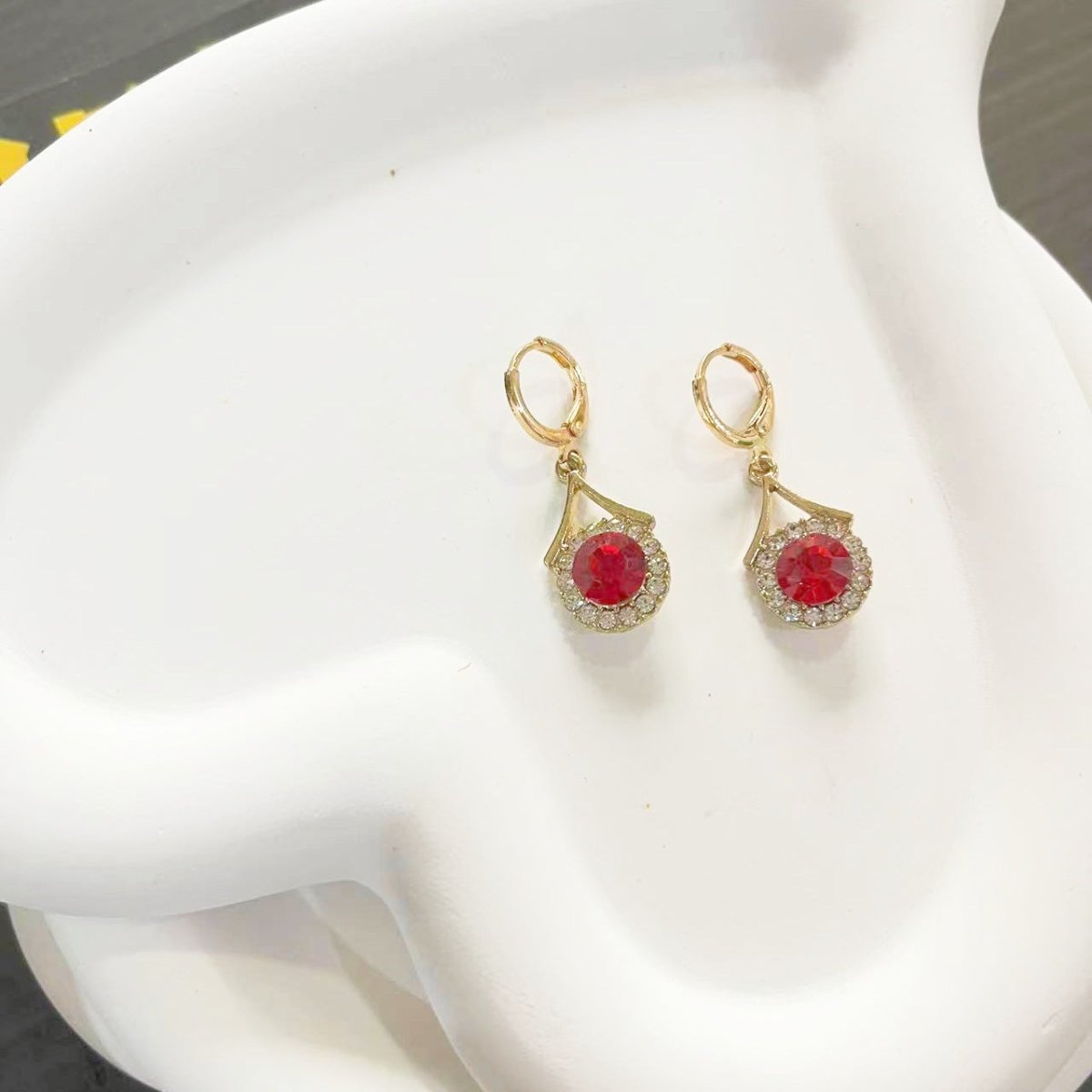 Elegant Sparkling Dangle Rhinestone Earrings (MAC324) - Mariam's Collection