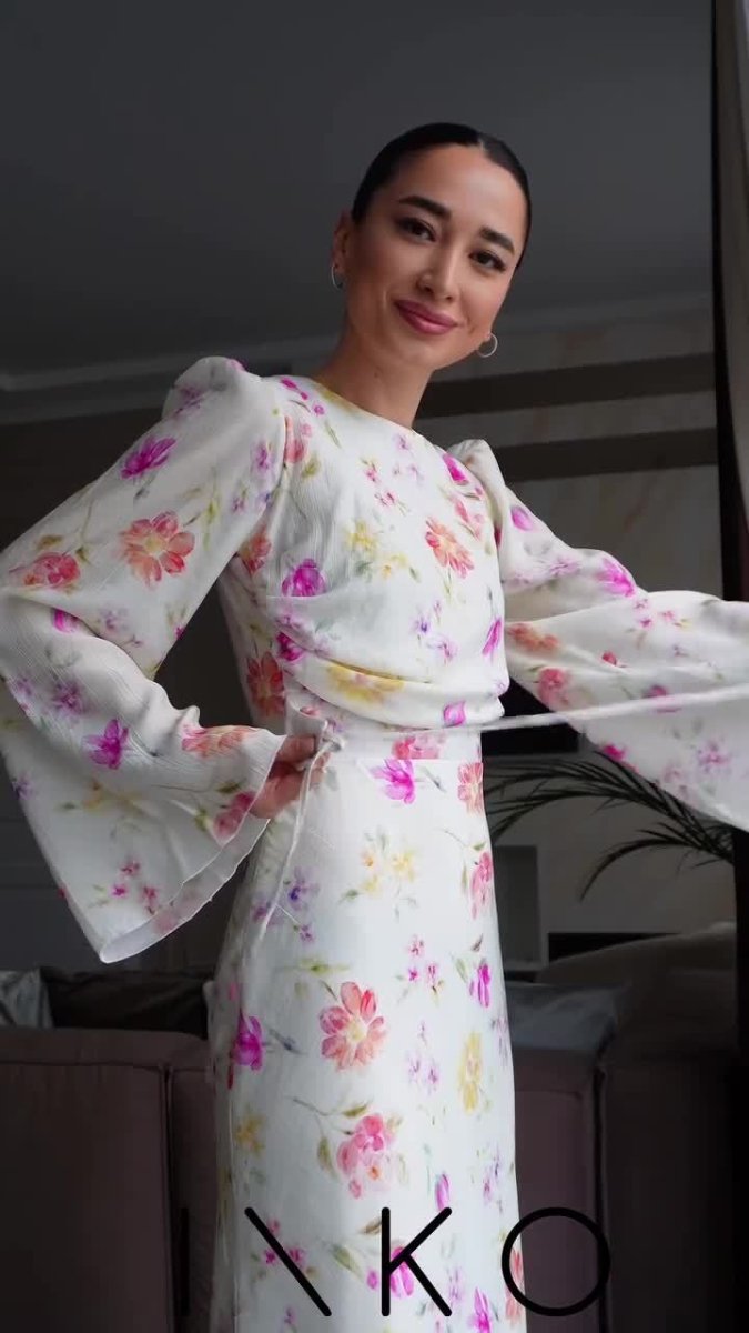 Elegant Sweetheart Neckline Floral Print Bells Sleeve Dress Abaya with Waist Tie. (MA210) - Mariam's Collection