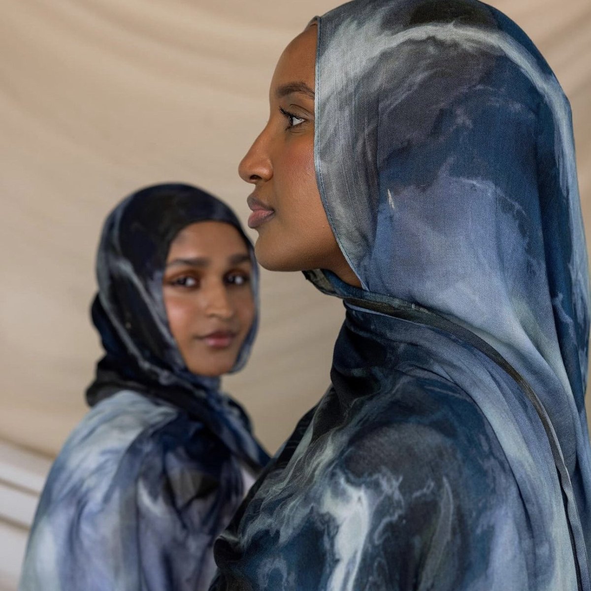 Elegant Watercolor Marble Print Headscarf Hijab (MH178) - Mariam's Collection