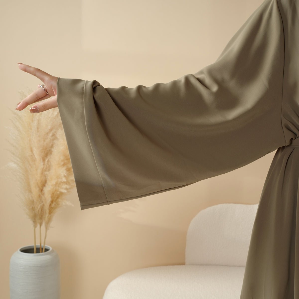 Essential Premium Loose Fit Abaya 2 - Piece Set with Versatile Pockets (MA120) - Mariam's Collection