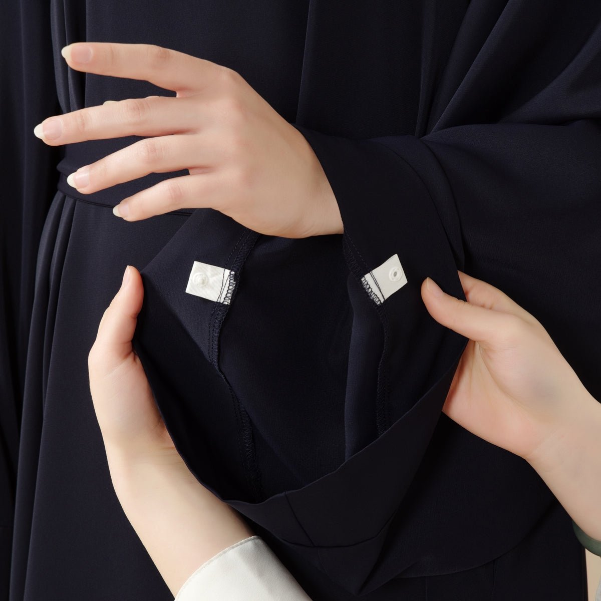 Essential Premium Loose Fit Abaya 2 - Piece Set with Versatile Pockets (MA120) - Mariam's Collection