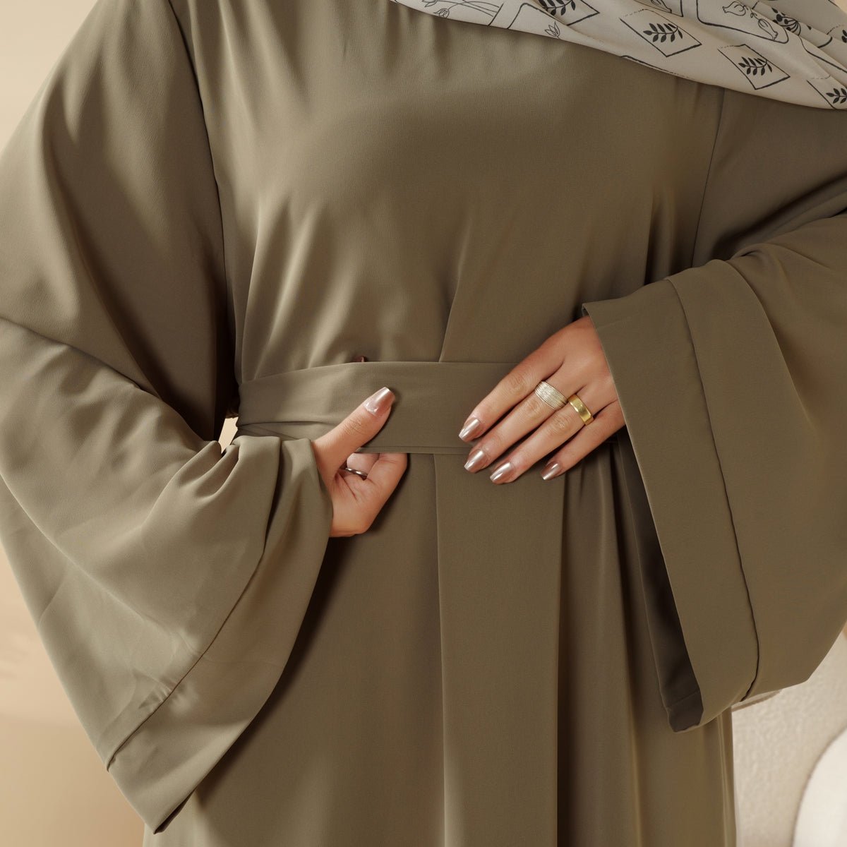 Essential Premium Loose Fit Abaya 2 - Piece Set with Versatile Pockets (MA120) - Mariam's Collection