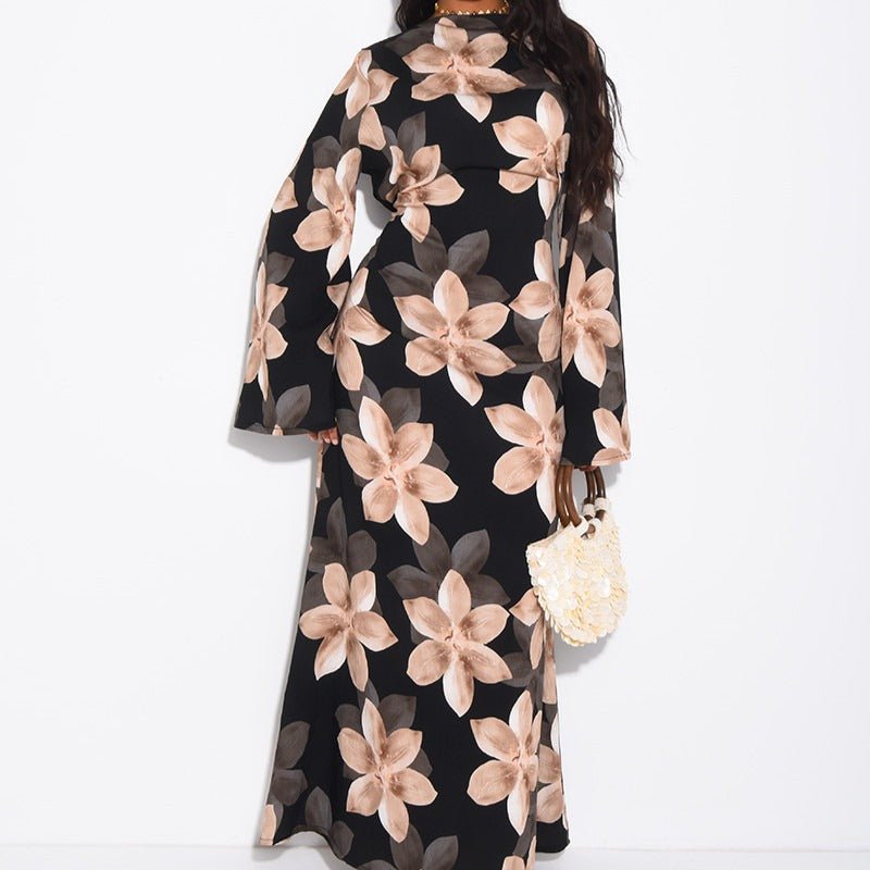 Flared sleeve drape of floral crinkle maxi abaya