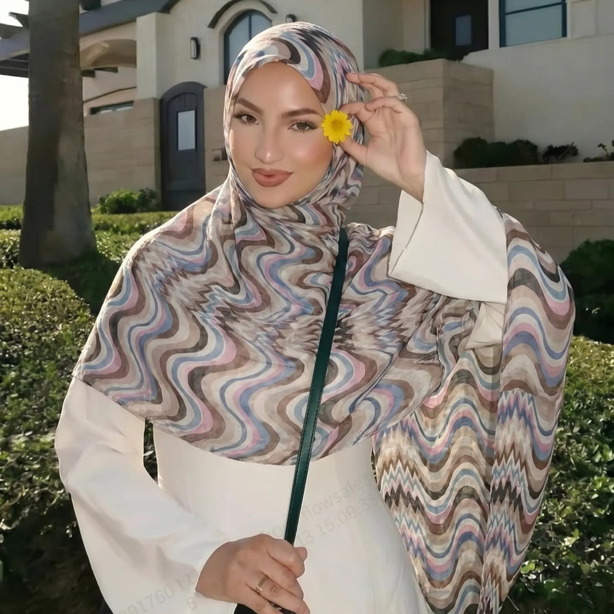 Gradient Wave Print Hijab(MH261) - Mariam's Collection
