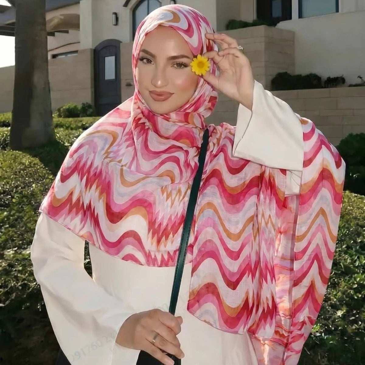 Gradient Wave Print Hijab(MH261) - Mariam's Collection