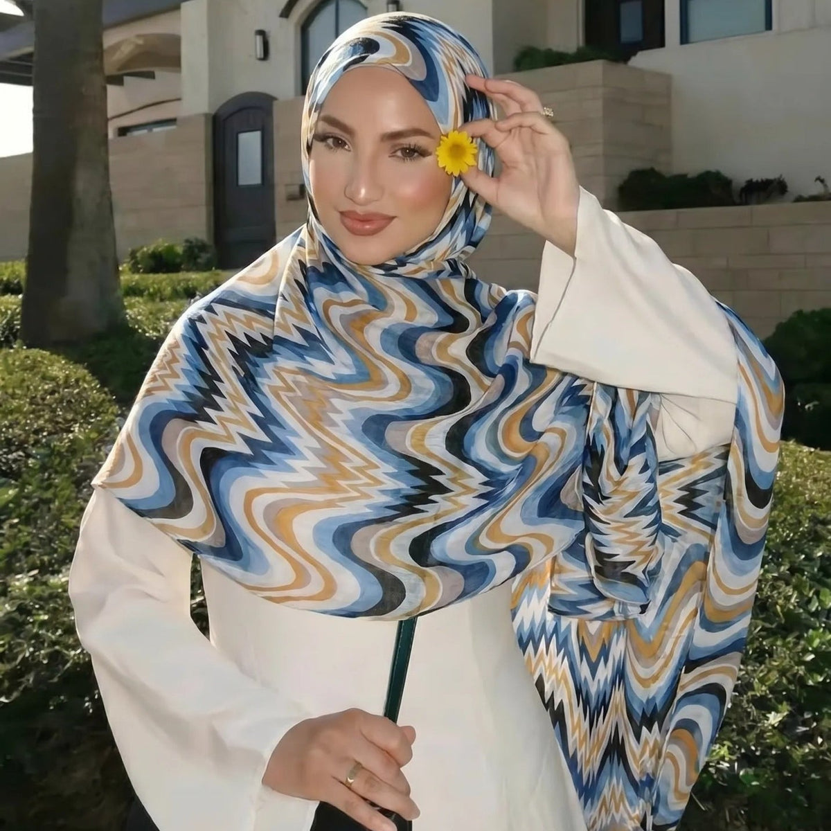 Gradient Wave Print Hijab(MH261) - Mariam's Collection