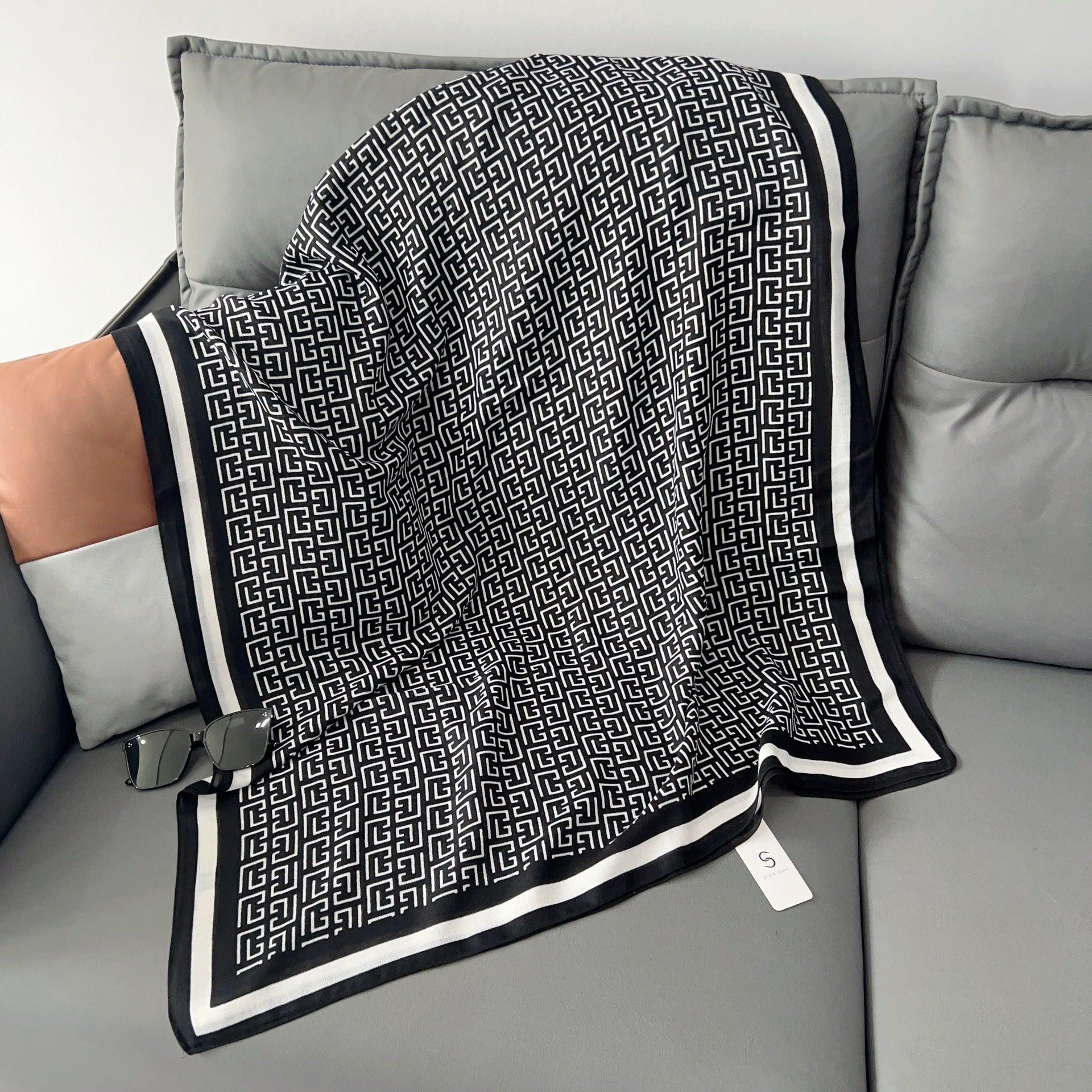 MH057 Lettered Rayon And Linen Hijab - Mariam's Collection