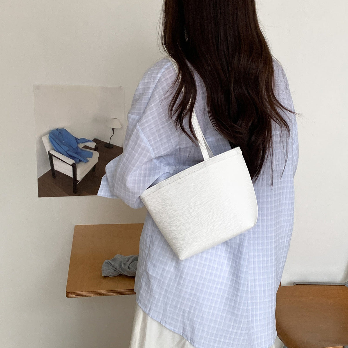 Minimalist Bucket Bag – Everyday Tote Bag for Women