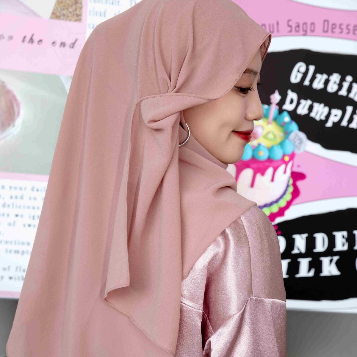 Muslim Elegant Chiffon Wrap Hijab Set with Matching Big Earrings & Pearl Earrings. (MH119) - Mariam's Collection