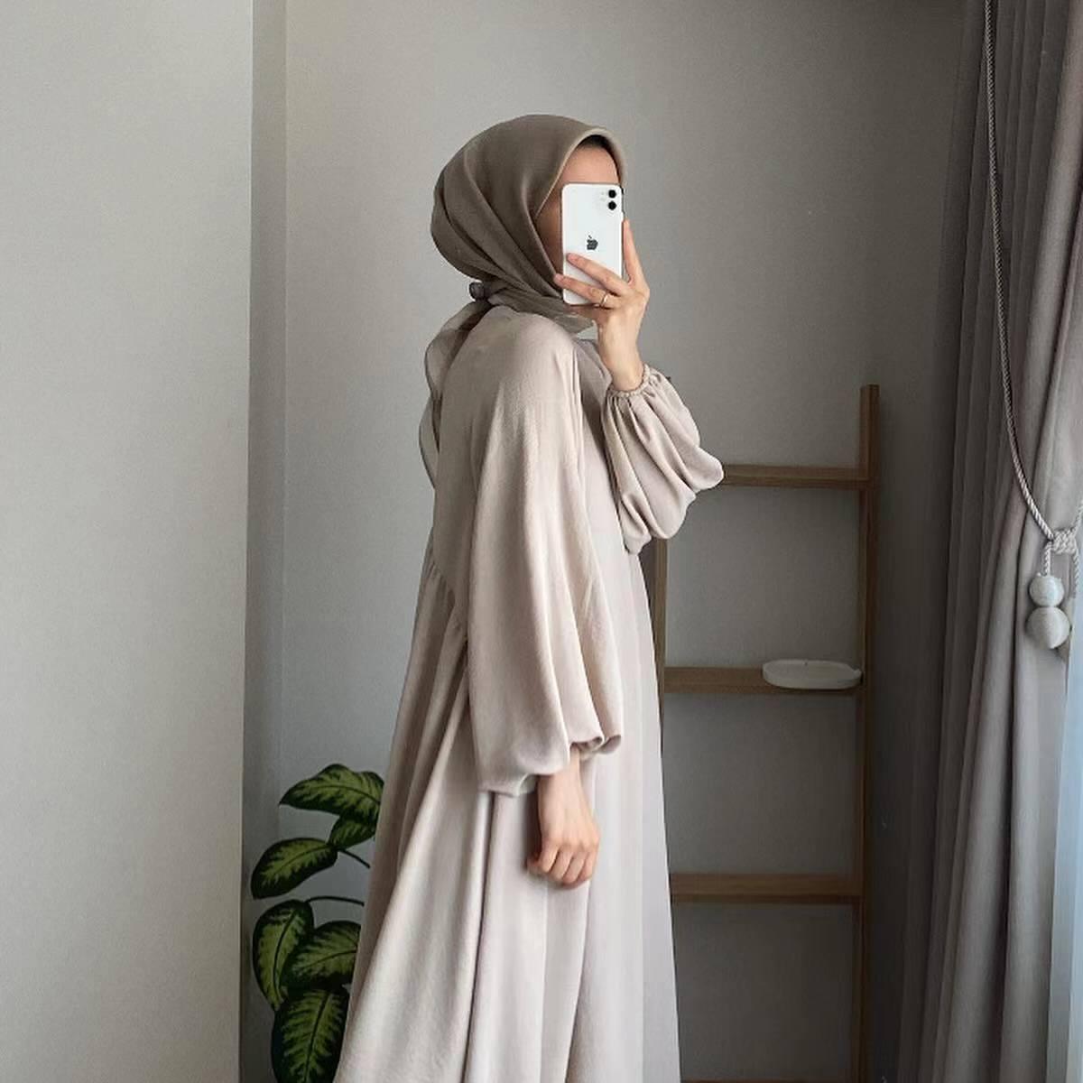 Must - Have Basics: Relaxed Fit Lantern Sleeves Crepe Abaya (MA190) - Mariam's Collection