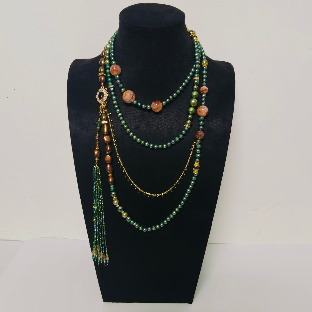 Pearlescent Artistry Handmade Pearl Beaded Necklace (MAC347) - Mariam's Collection