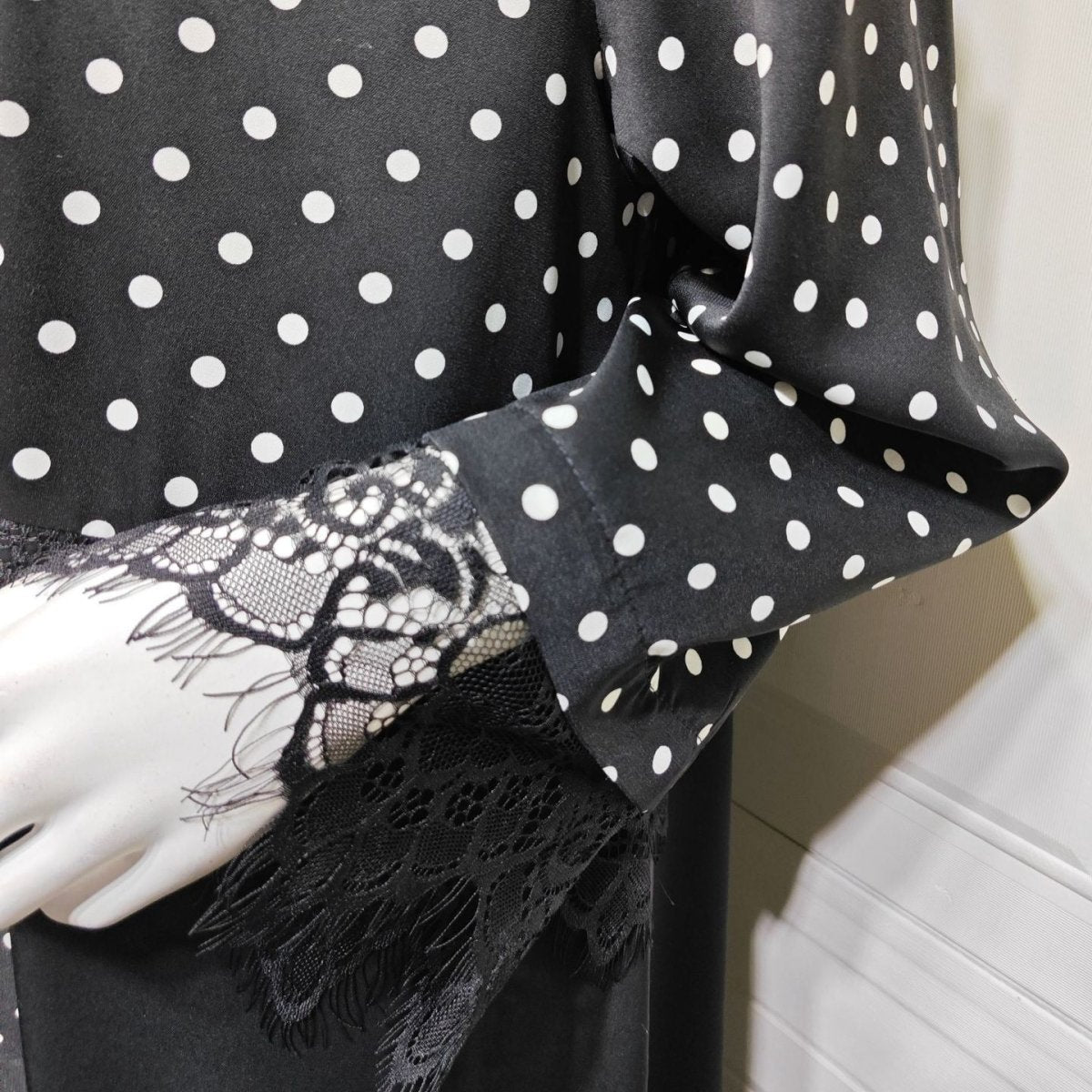 Polka Dot & Lace Panel Open Abay(MOA335) - Mariam's Collection