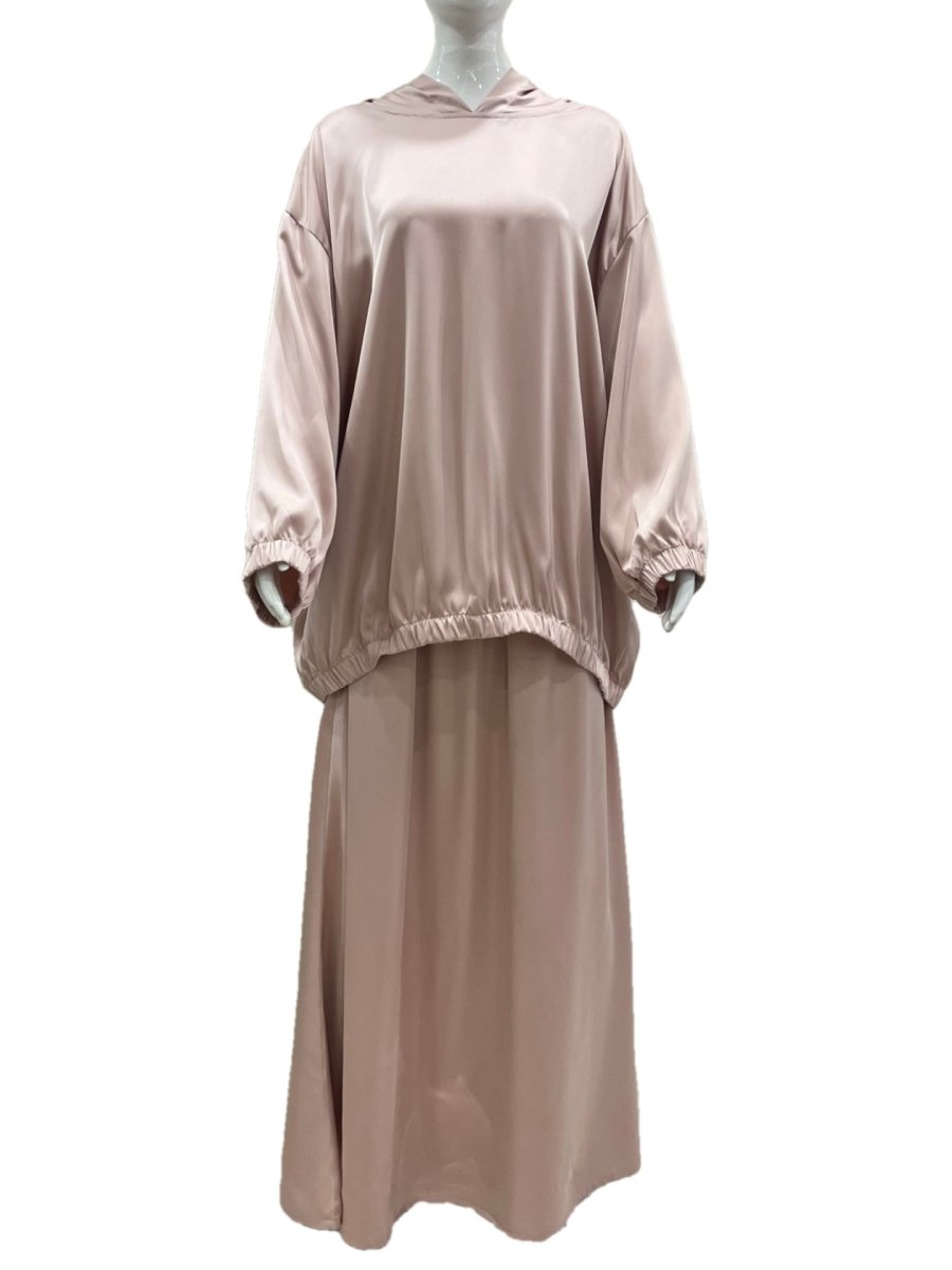 Elasticated waistband detail on satin maxi skirt for all-day comfort