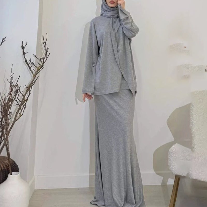 Modest ensemble with integrated headcover for everyday wear