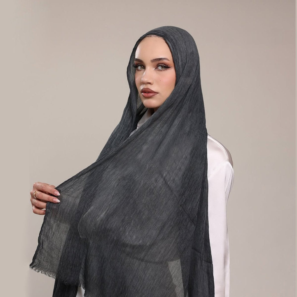 Vintage Charm, Modern Grace Shawl Hijab (MH171) - Mariam's Collection
