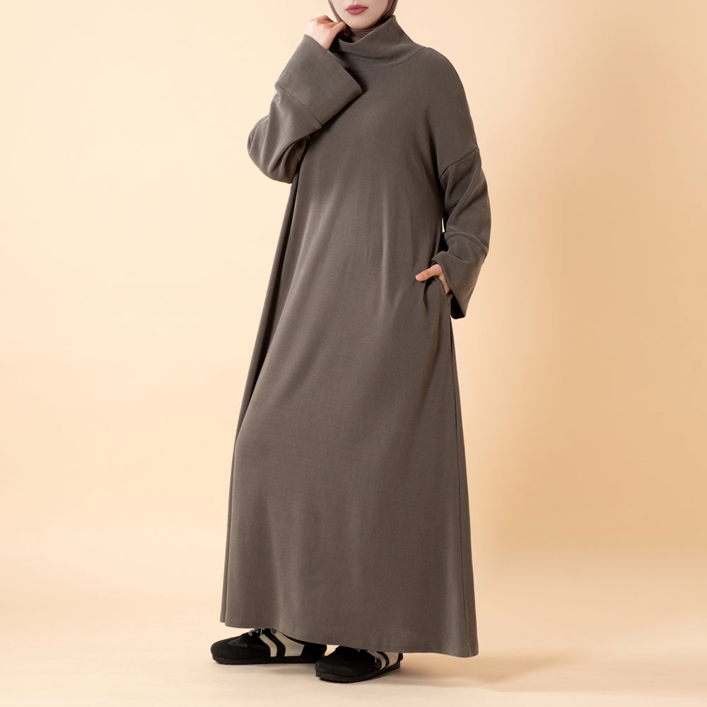 Relaxed Turtleneck Abaya with Pockets(MA383)