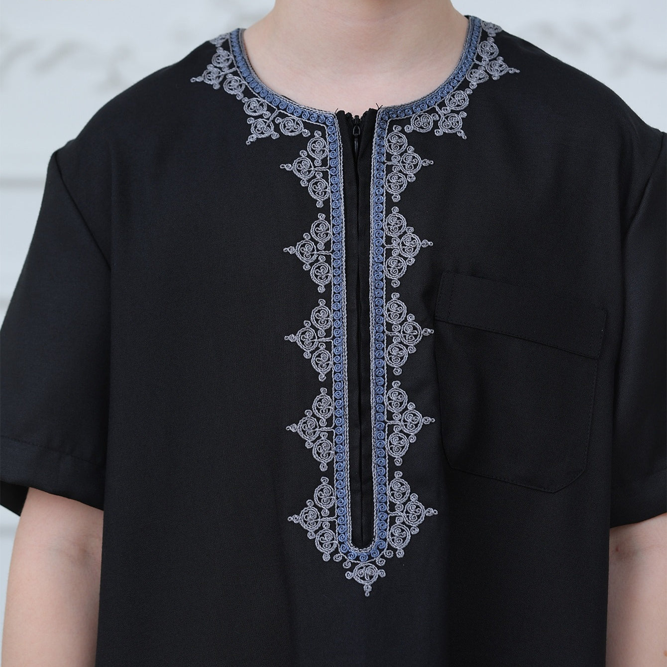 Boys Black Short Sleeve Embroidered Thobe with Pockets(MKB019)