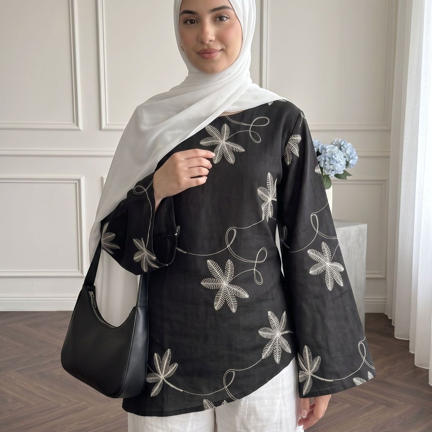 Leaf & Floral Embroidered Flared-Sleeve Asymmetric Hem Top(MS485)