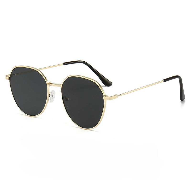 Elegant Retro Sunglasses for Women Classic with Gradient Lenses (MAC264)