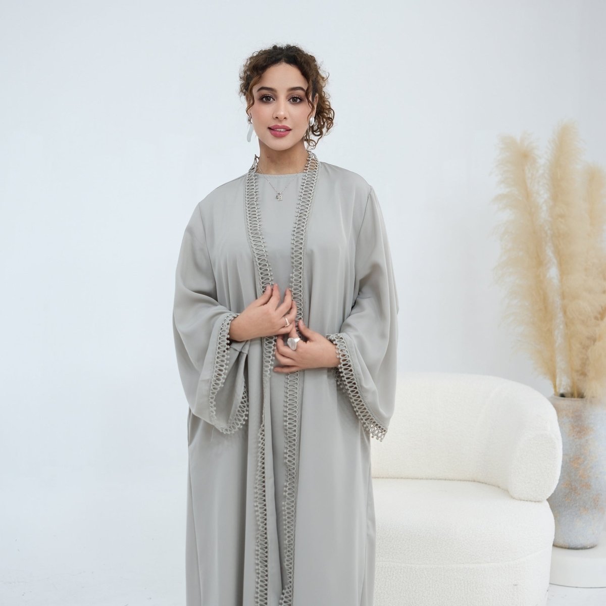 3D Lace Trim Open Abaya Set – Sleeveless Dress Abaya