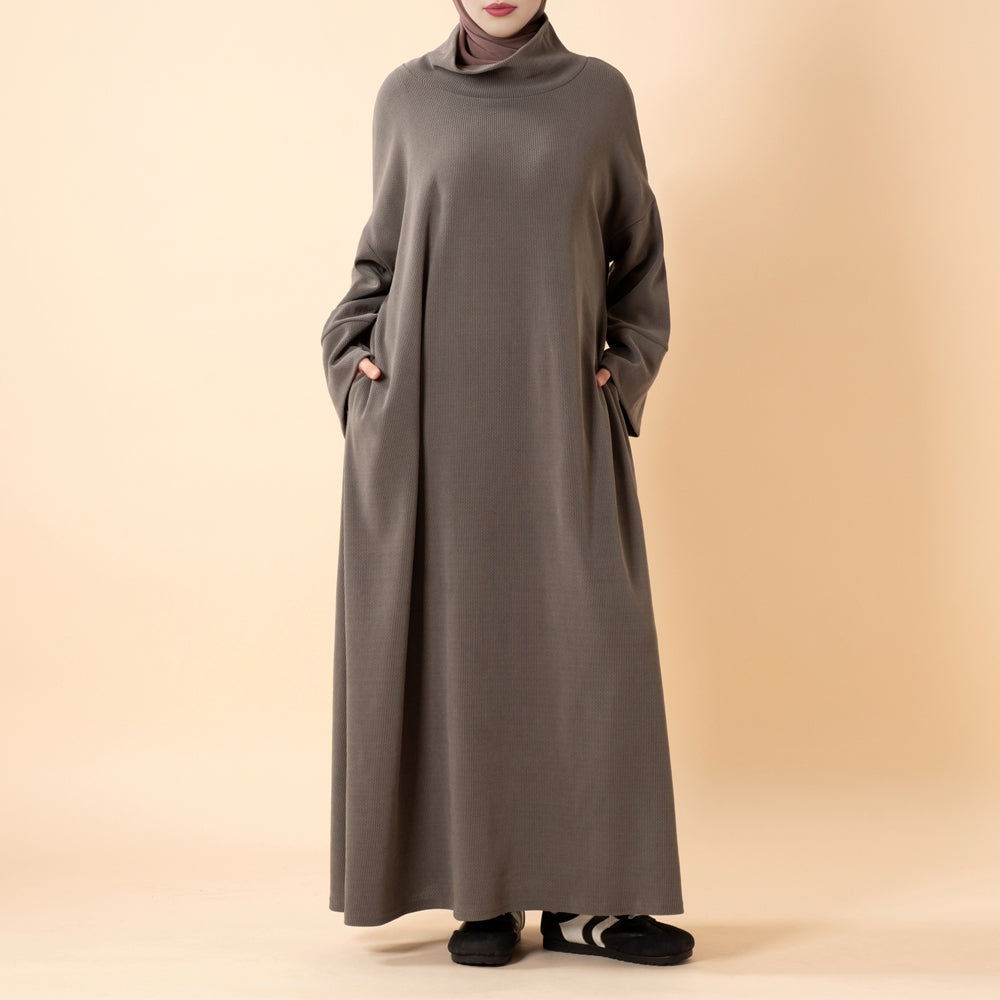 Relaxed Turtleneck Abaya with Pockets(MA383)