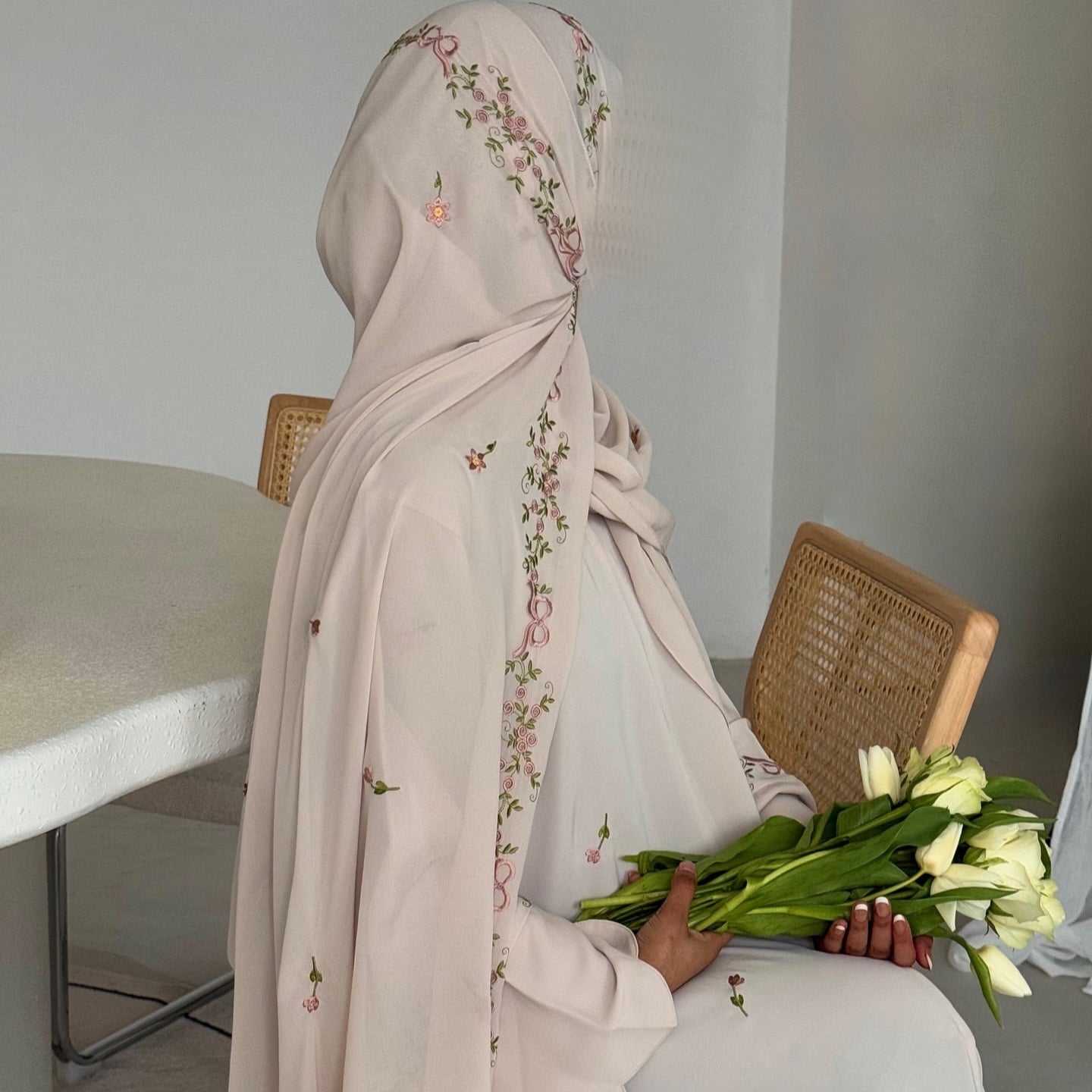 Embroidered Floral Abaya with Matching Hijab(MOA277)