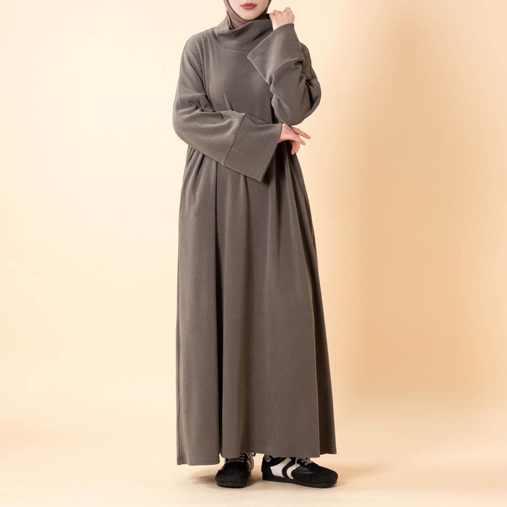 Relaxed Turtleneck Abaya with Pockets(MA383)
