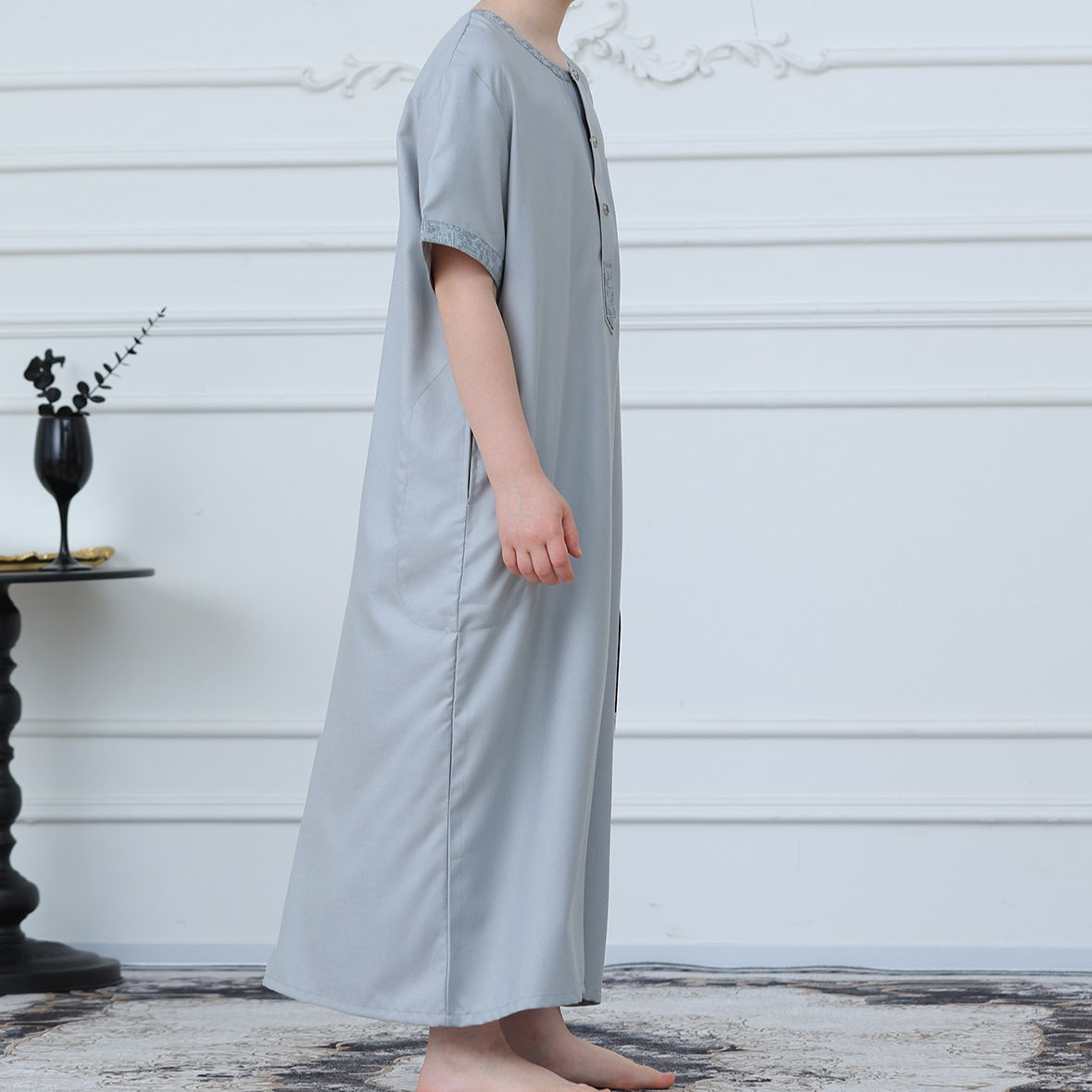 Boys Light Grey Short Sleeve Embroidered Thobe(MKB020)