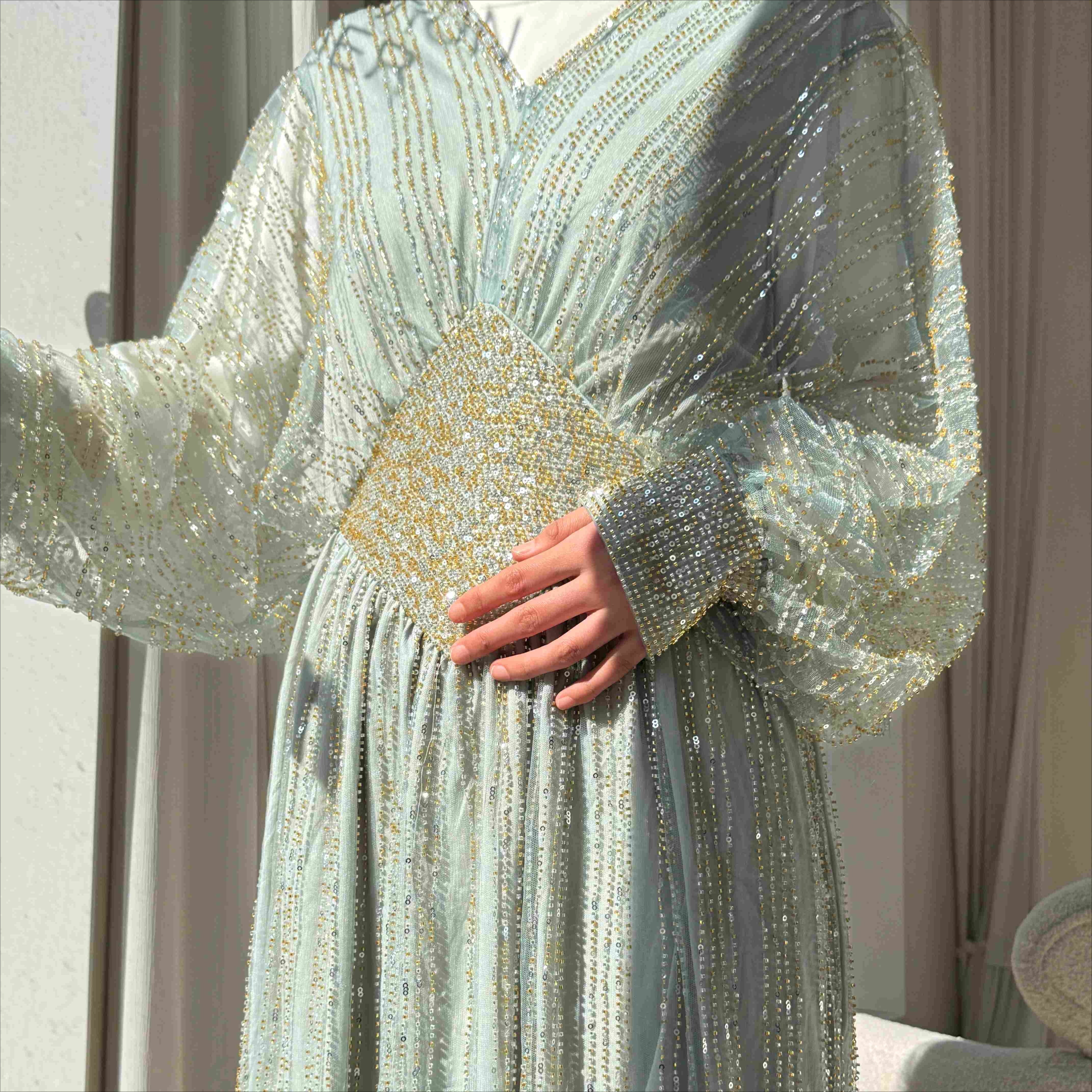 Crystal-Embellished Elegant Abaya with Defined Waist Silhouette(MA391)