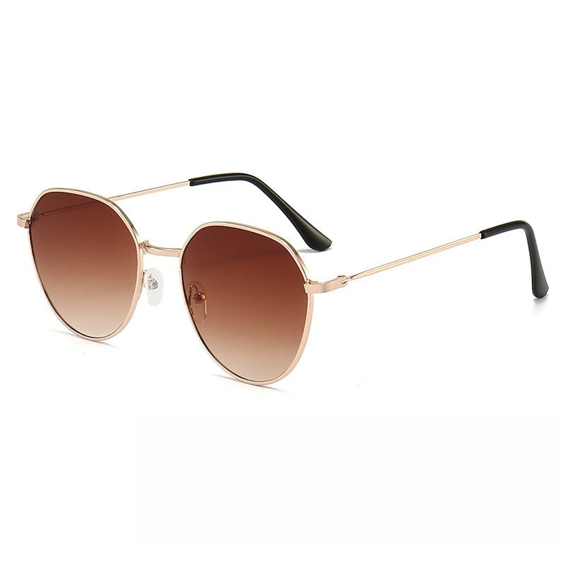 Elegant Retro Sunglasses for Women Classic with Gradient Lenses (MAC264)
