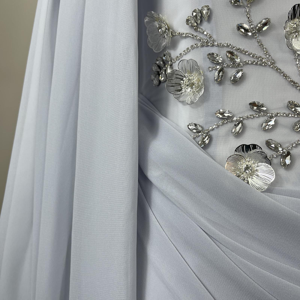 Rhinestone Floral Chiffon-Effect Evening Dress(MS591)
