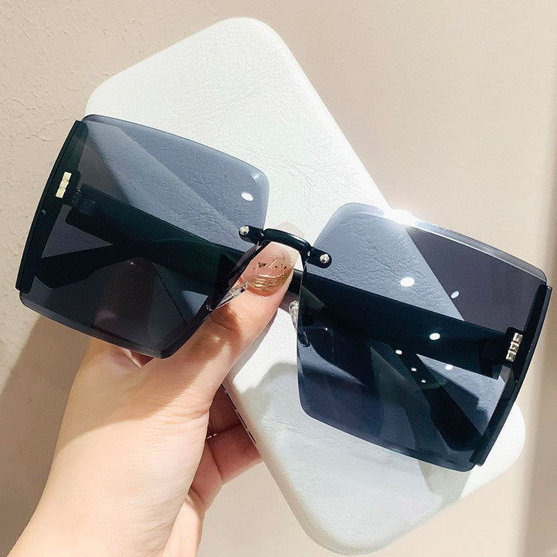 Luxury Square Sunglasses Face-Flattering Women’s Fashion Shades (MAC267)