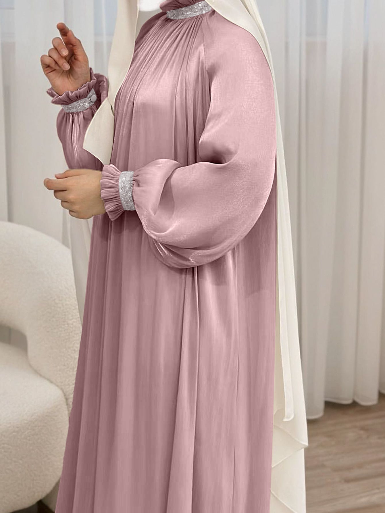 Elegant Glossy Flower Cuff Sequinned Abaya (MA140)