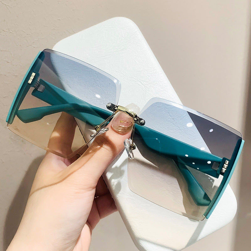 Luxury Square Sunglasses Face-Flattering Women’s Fashion Shades (MAC267)