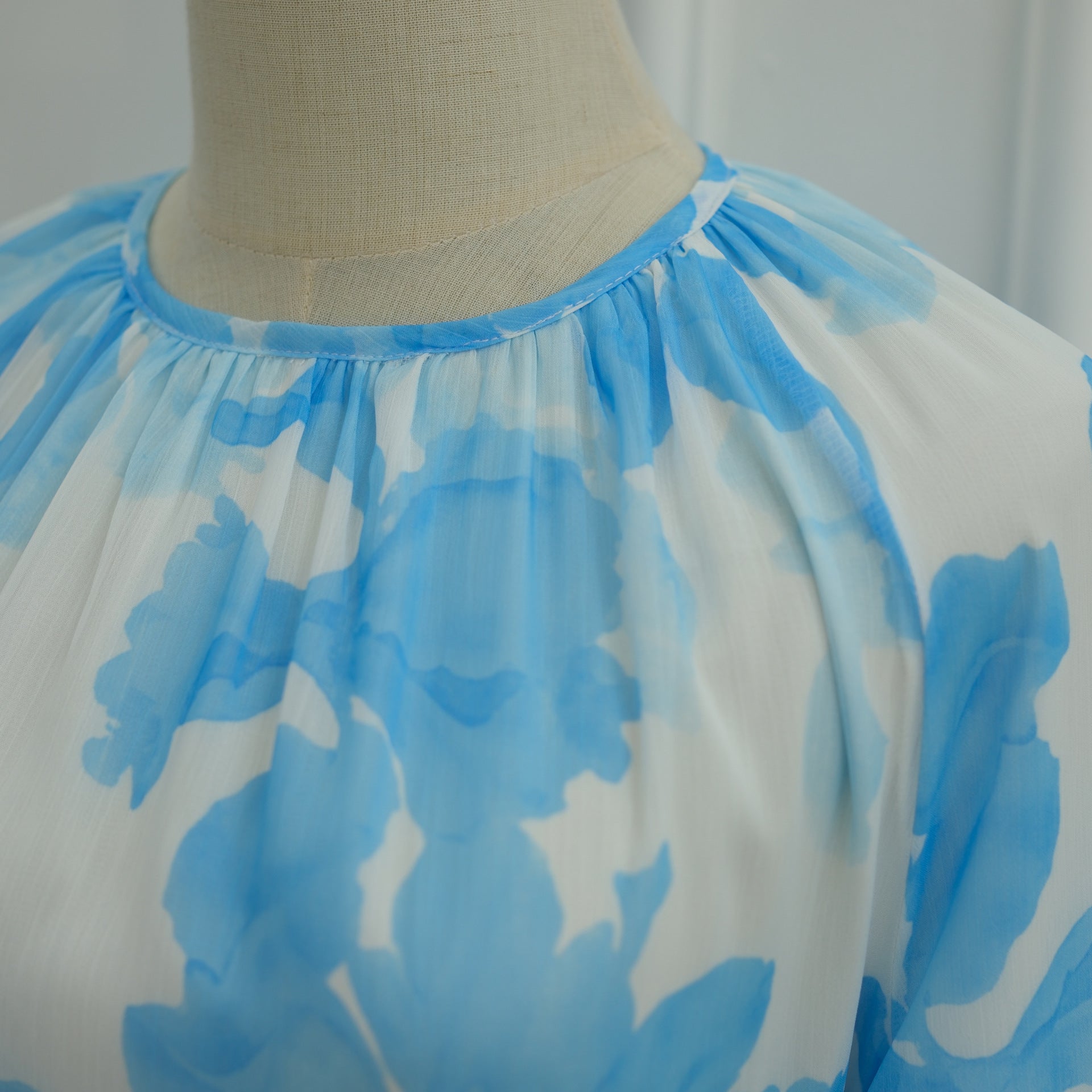Watercolour Print Double-Layer Flared-Sleeve Maxi Dress(MA479)