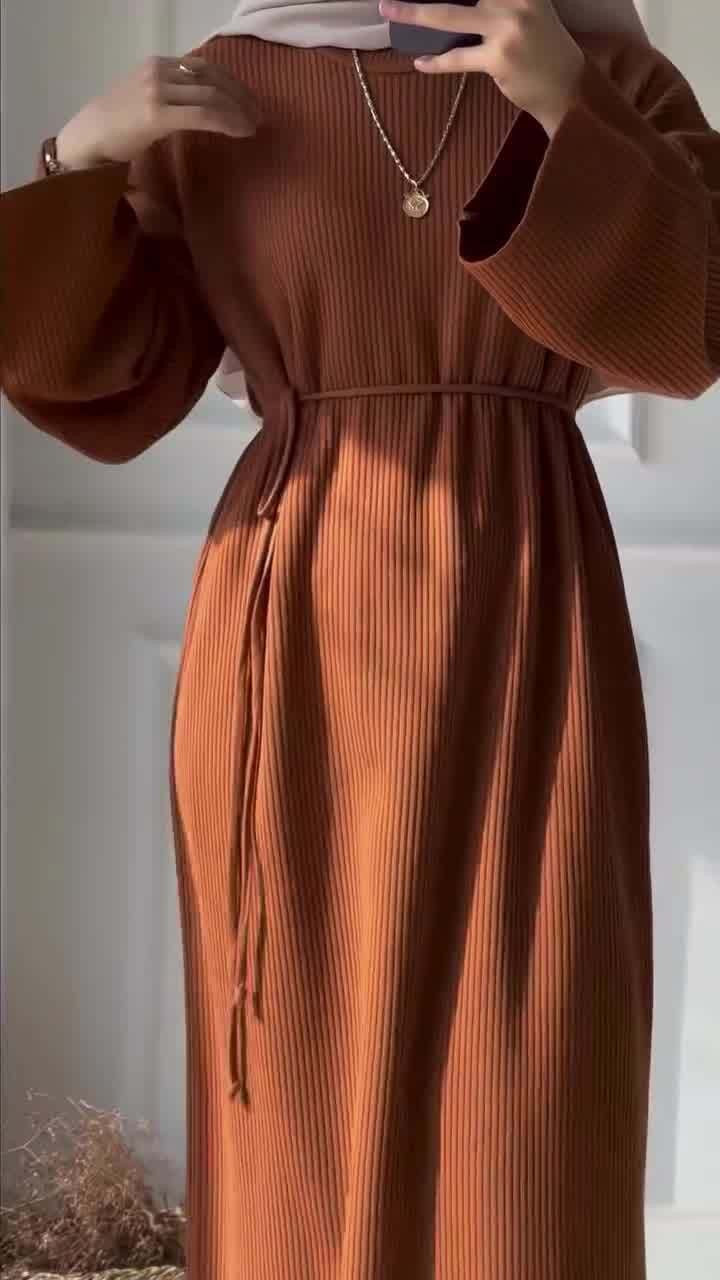 Casual Knitted Modest Dress with Flared Sleeves - Muslim-Friendly Crew Neck Pullover Maxi Dress with Belt(MS104)