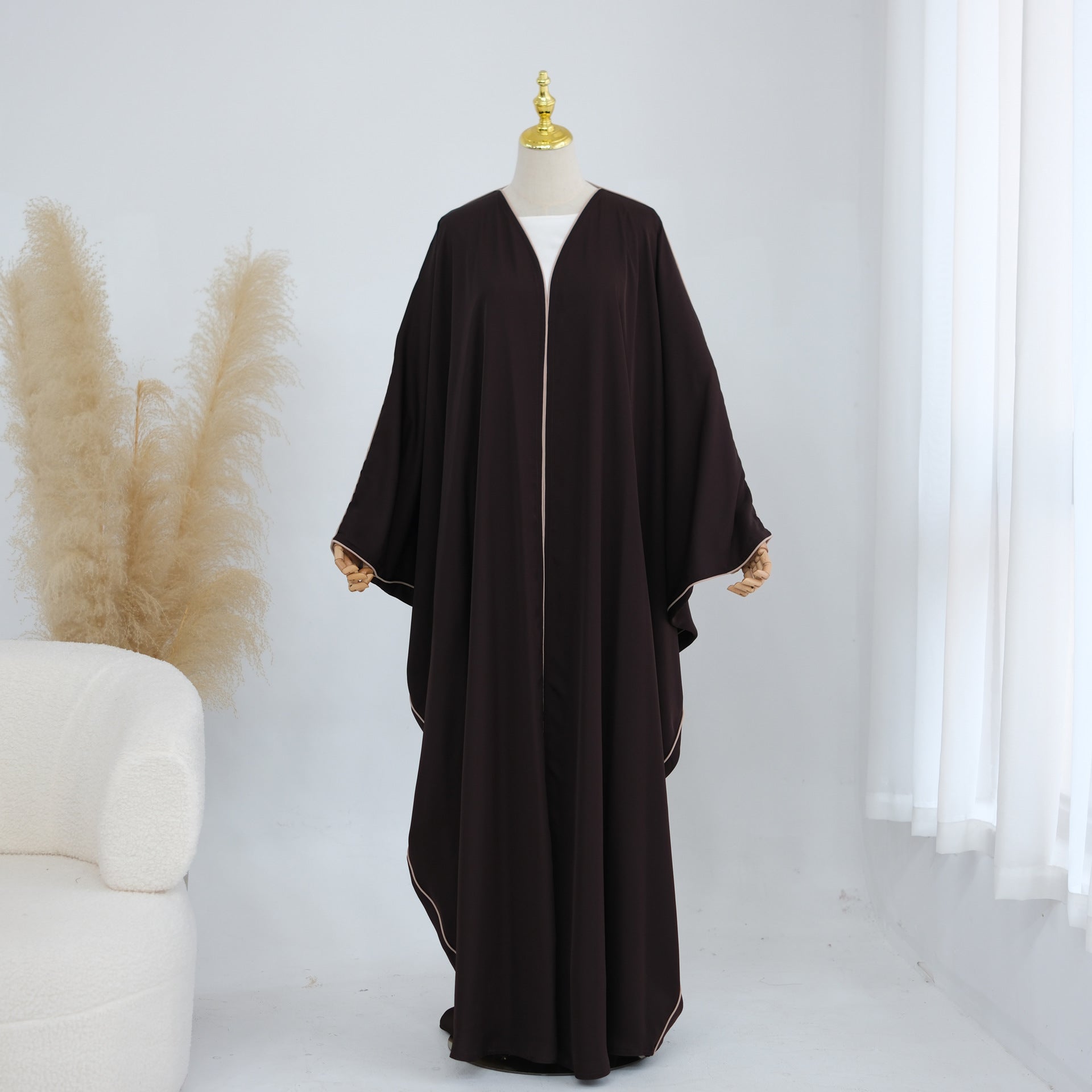 Contrast Piped Batwing Open Abaya(MOA325)